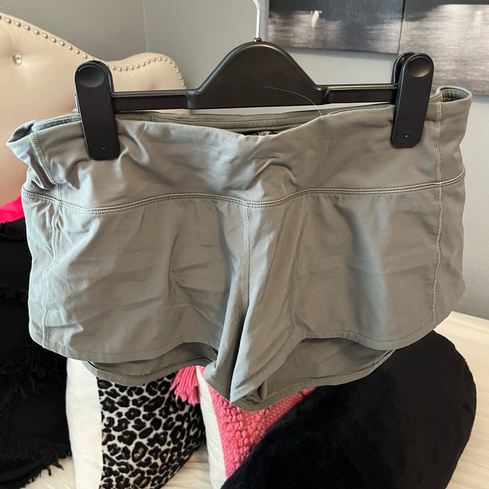 Lululemon Speed Up 2.5 inch